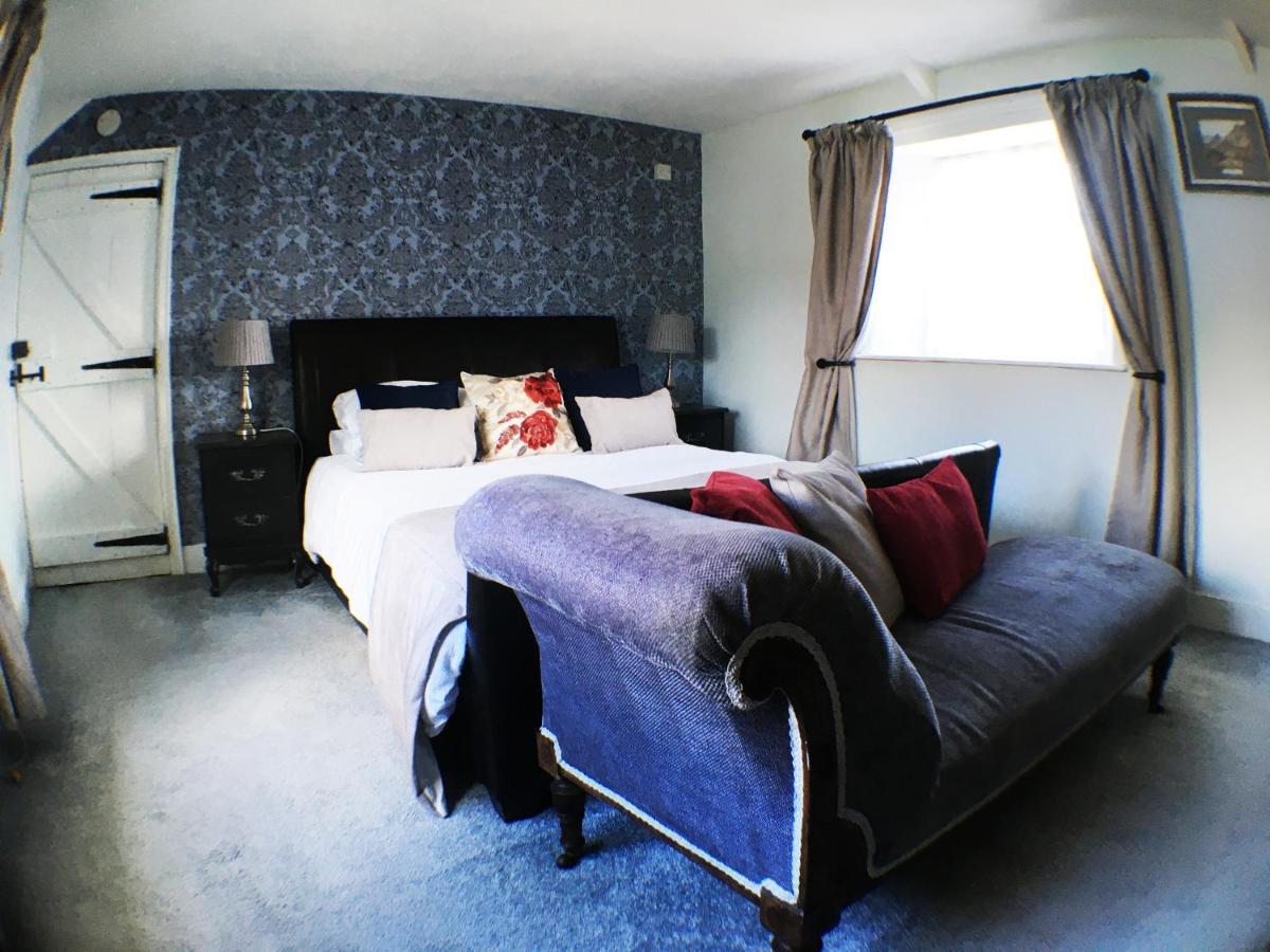 Hillside Bed And Breakfast Кредитън Екстериор снимка